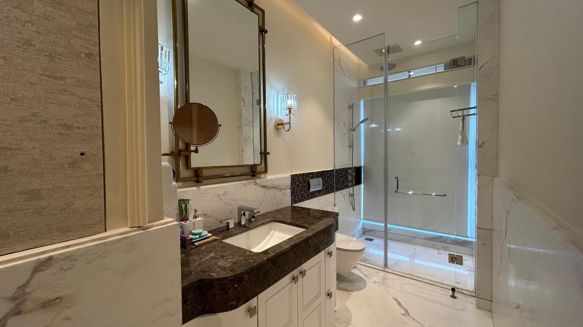 Luxury Leela Apartment, Near Airport,manyata Tech Park Bangalore