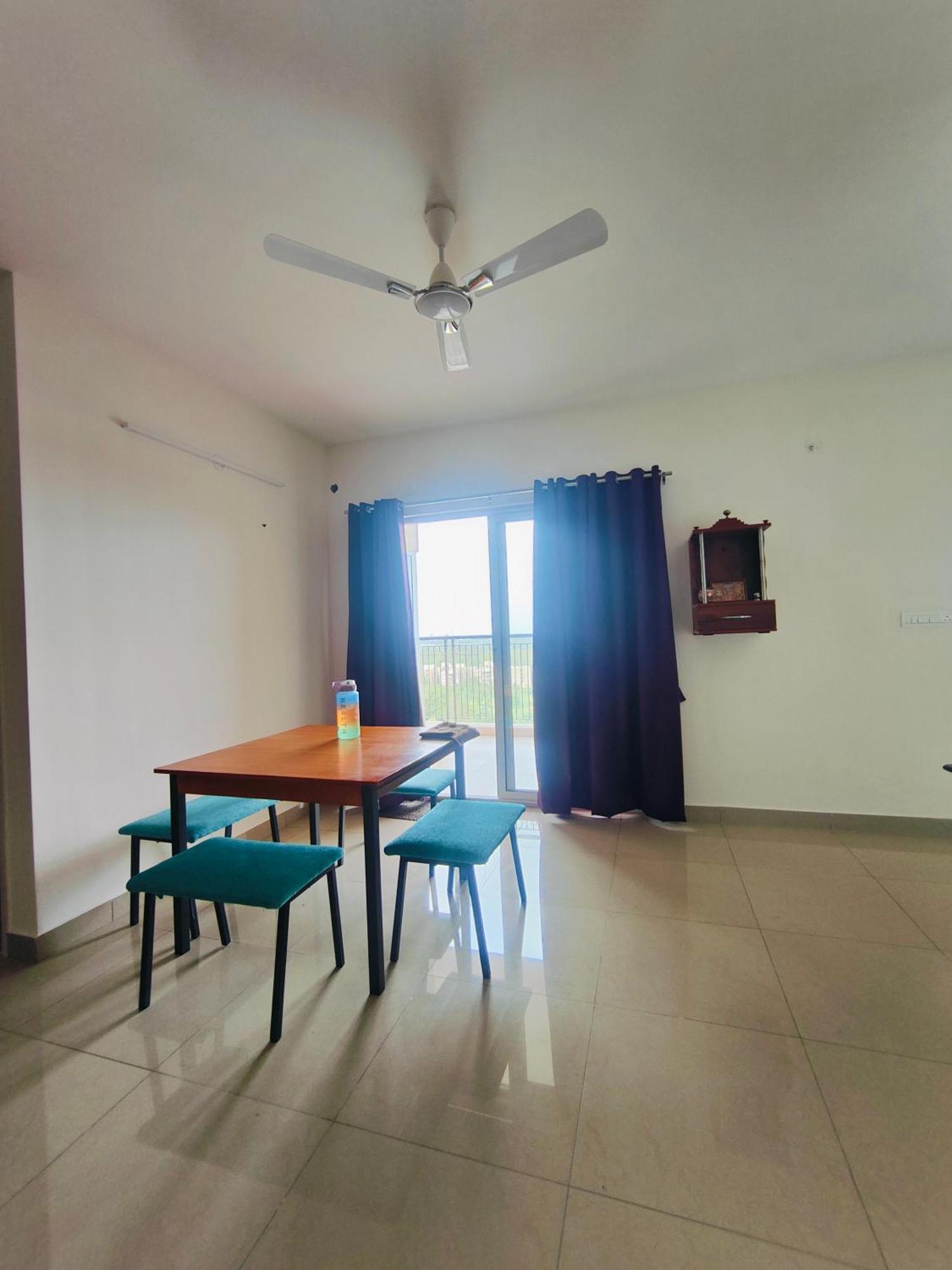 Mahendra Arya Apartment *