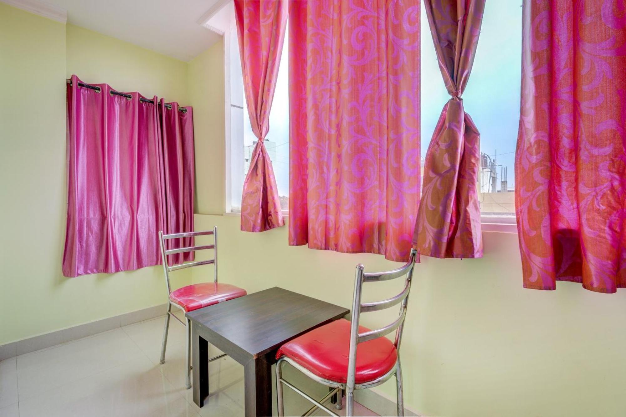 Oyo Flagship 76521 Manan Paradise Bangalore