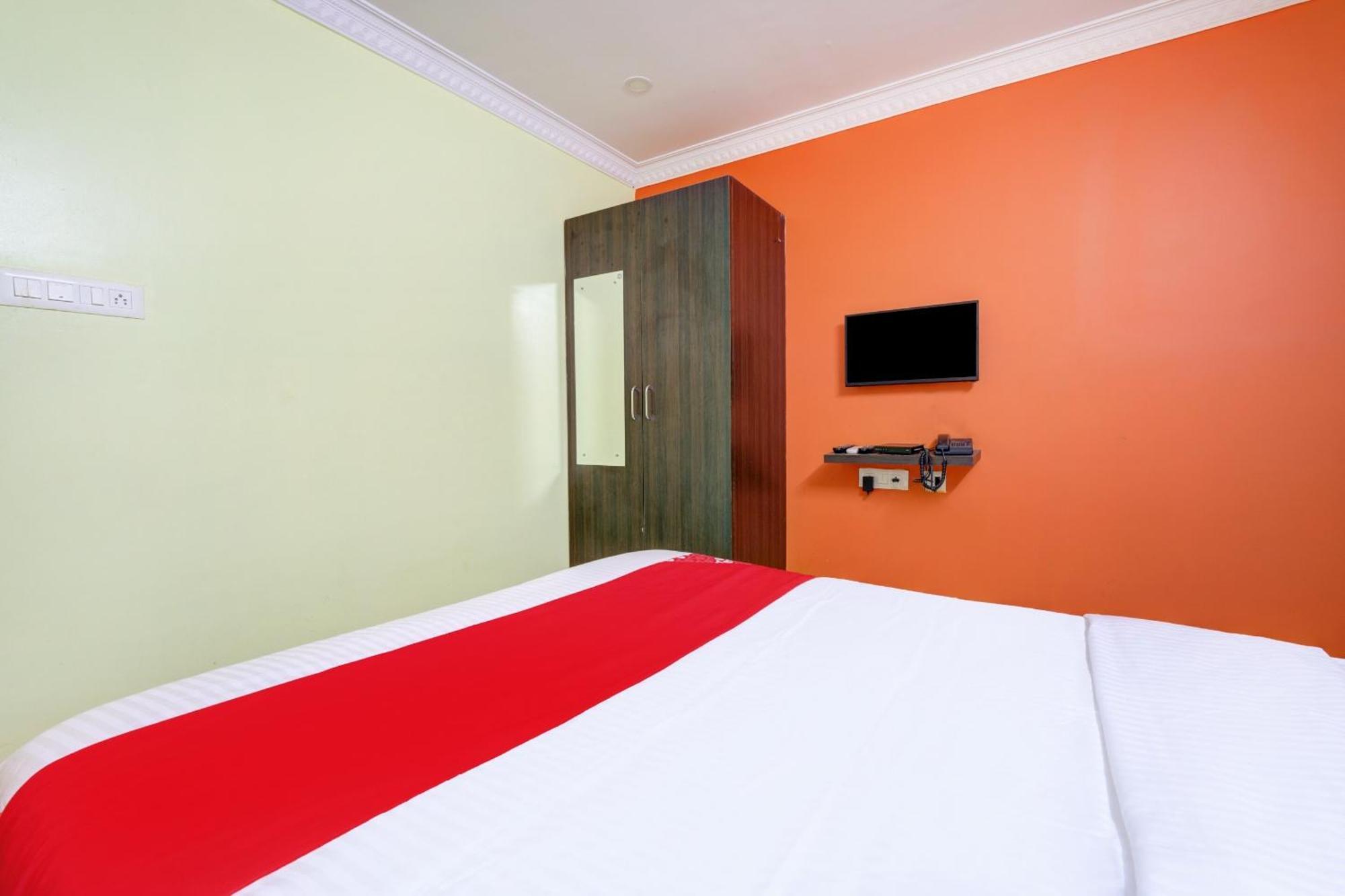 Oyo Flagship 76521 Manan Paradise Bangalore