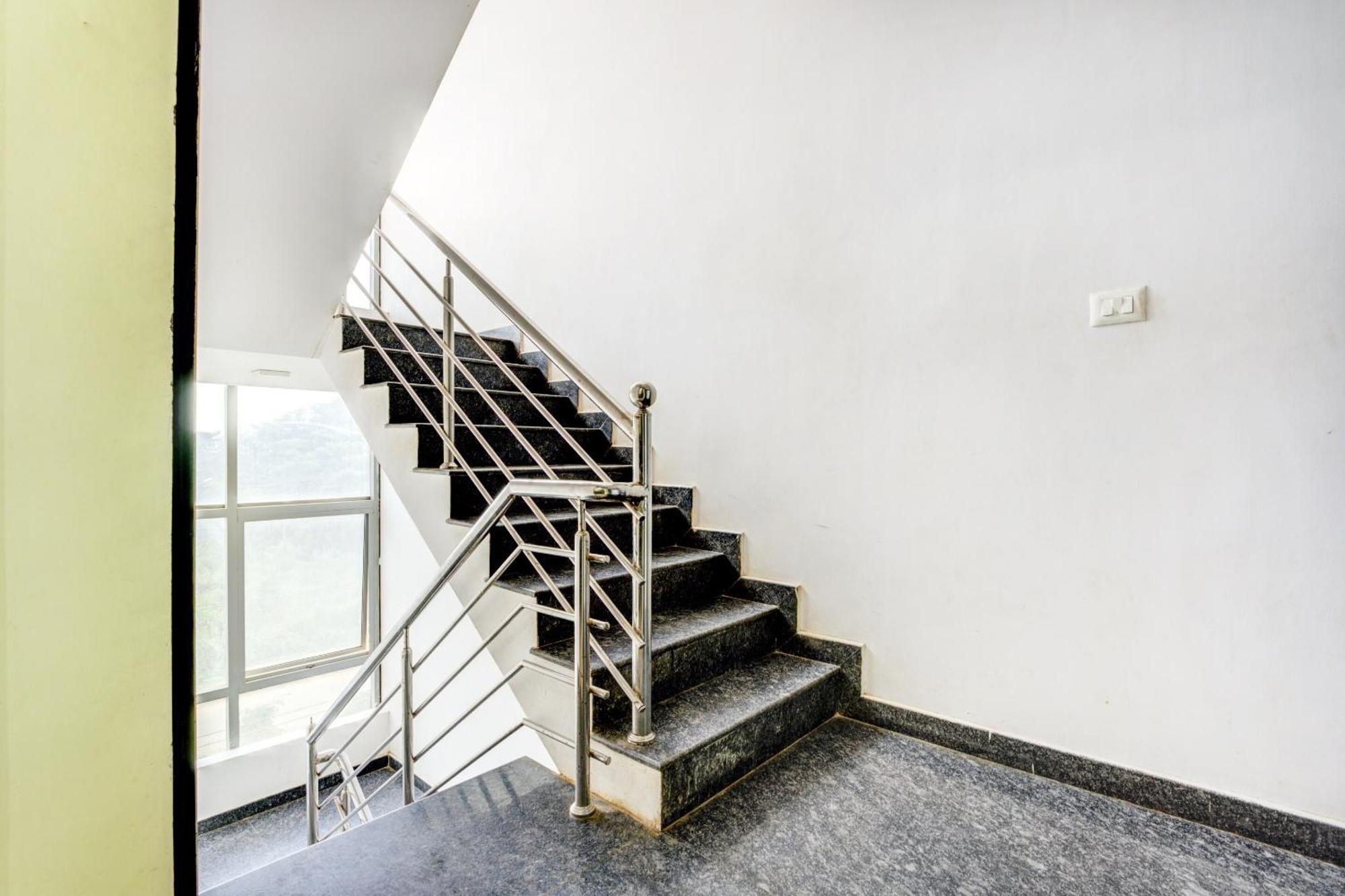 Hotel Oyo Flagship 76521 Manan Paradise