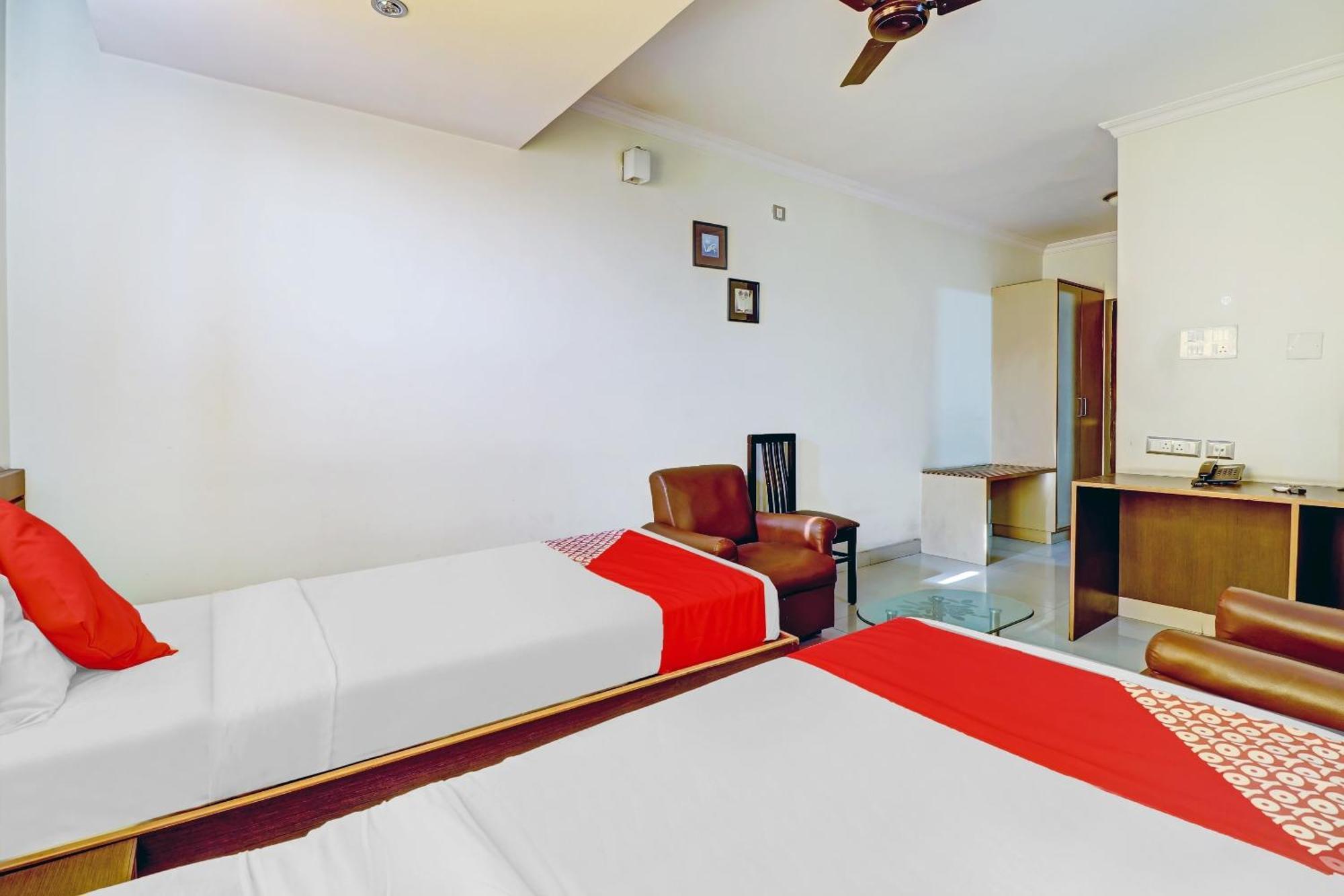 O Flagship 79381 Dm Residency Near Goraguntepalya Metro Station Hotel
