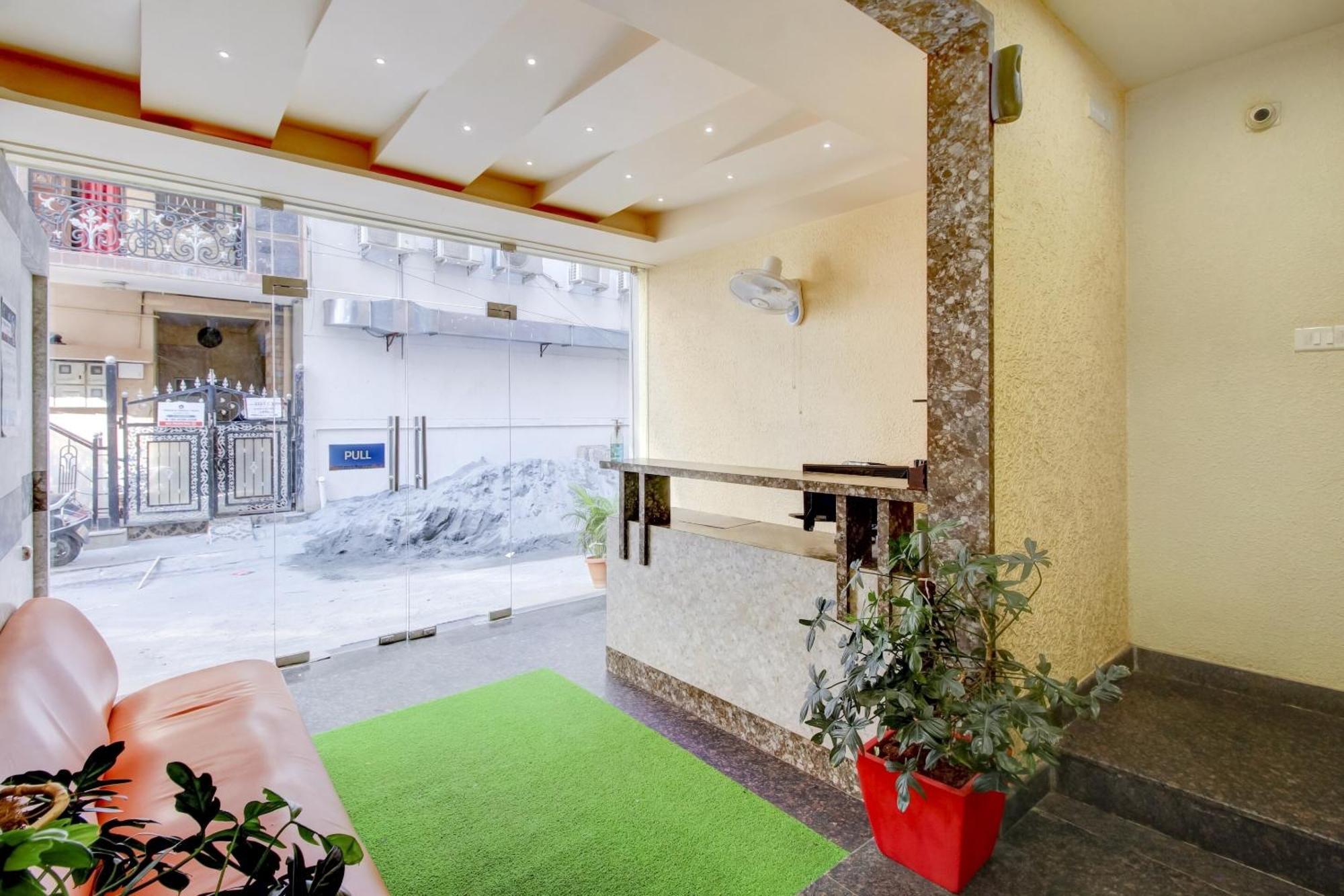 Hotel O Emara Boutique Nearby Koramangala Forum Mall 4*