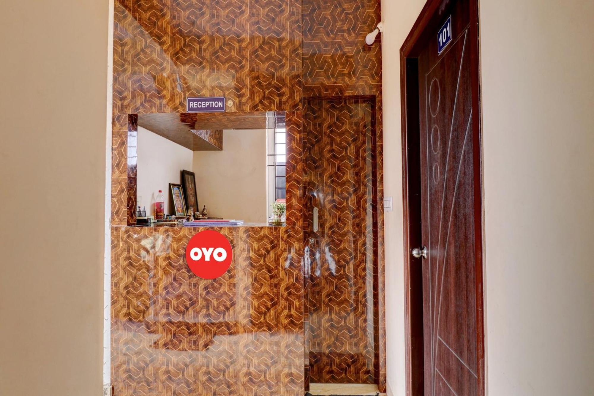 Hotel Oyo Flagship Golden Treasury