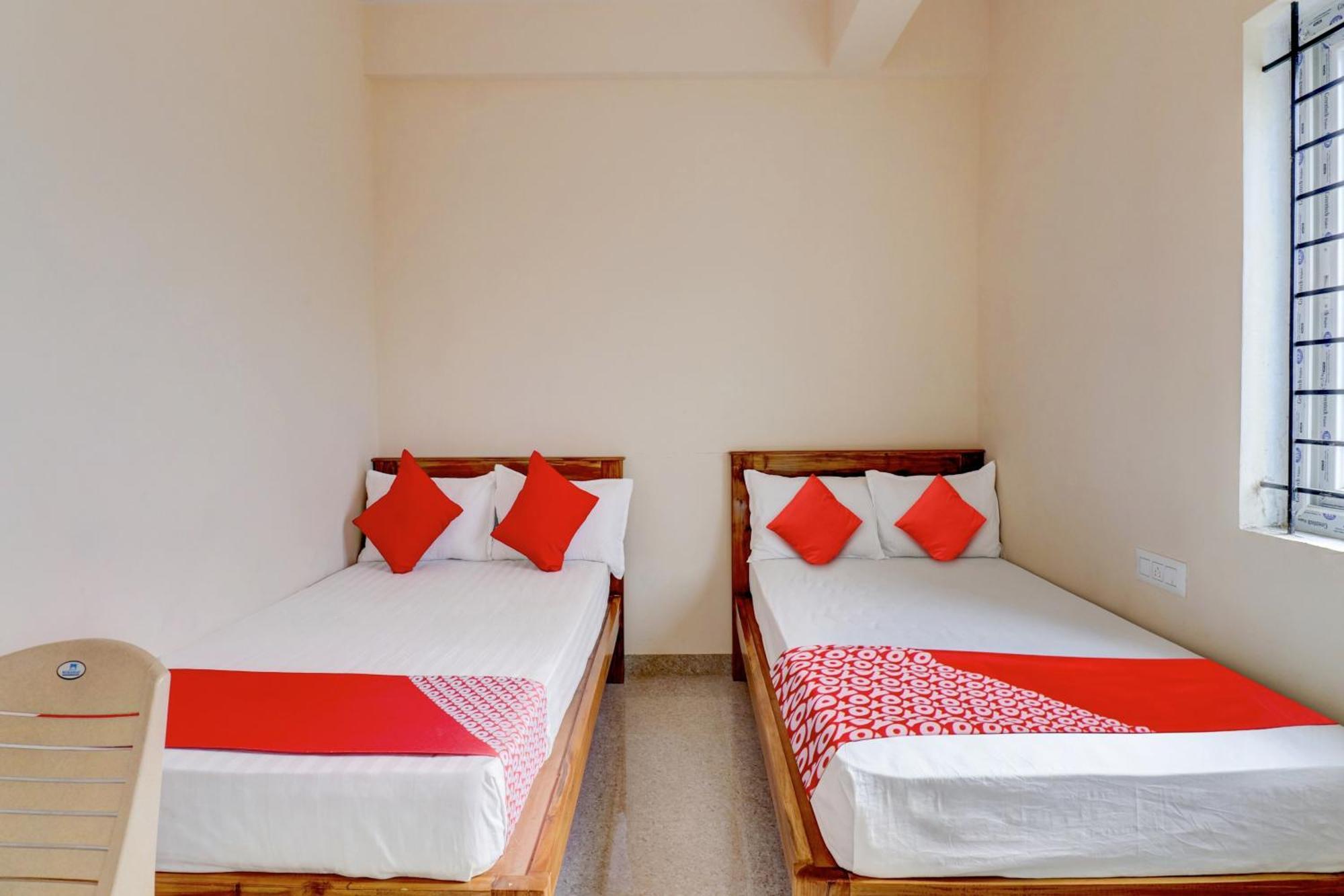 Hotel Oyo Flagship Golden Treasury Bangalore