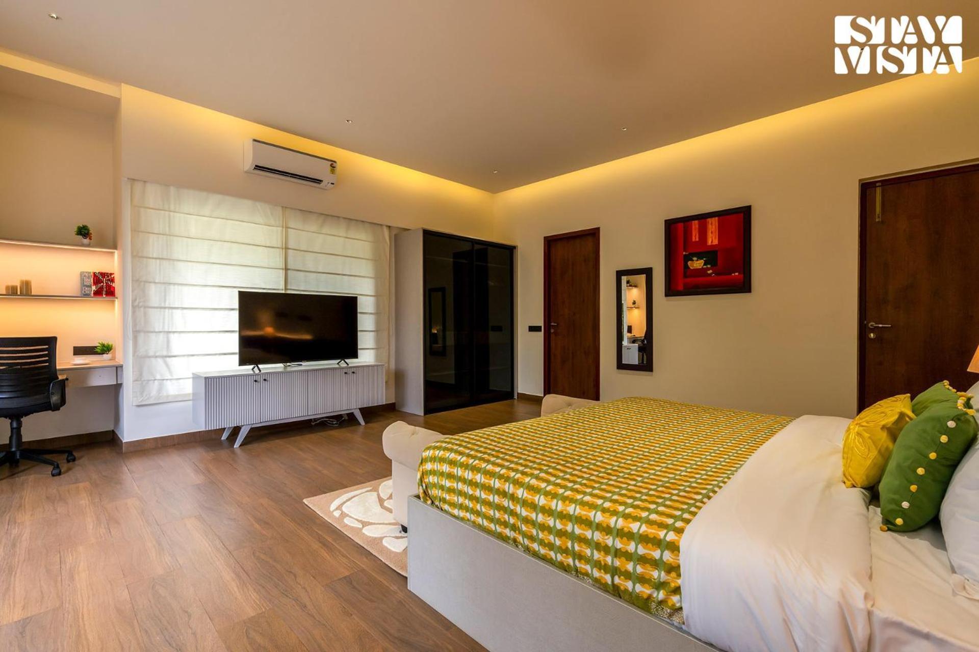 Stayvista At M With Breakfast Included *