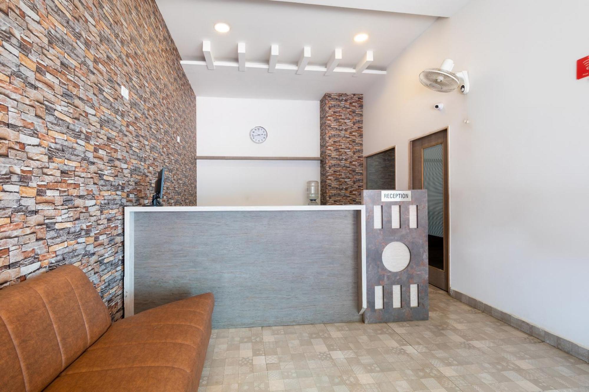 Hotel Oyo Splenor 3*