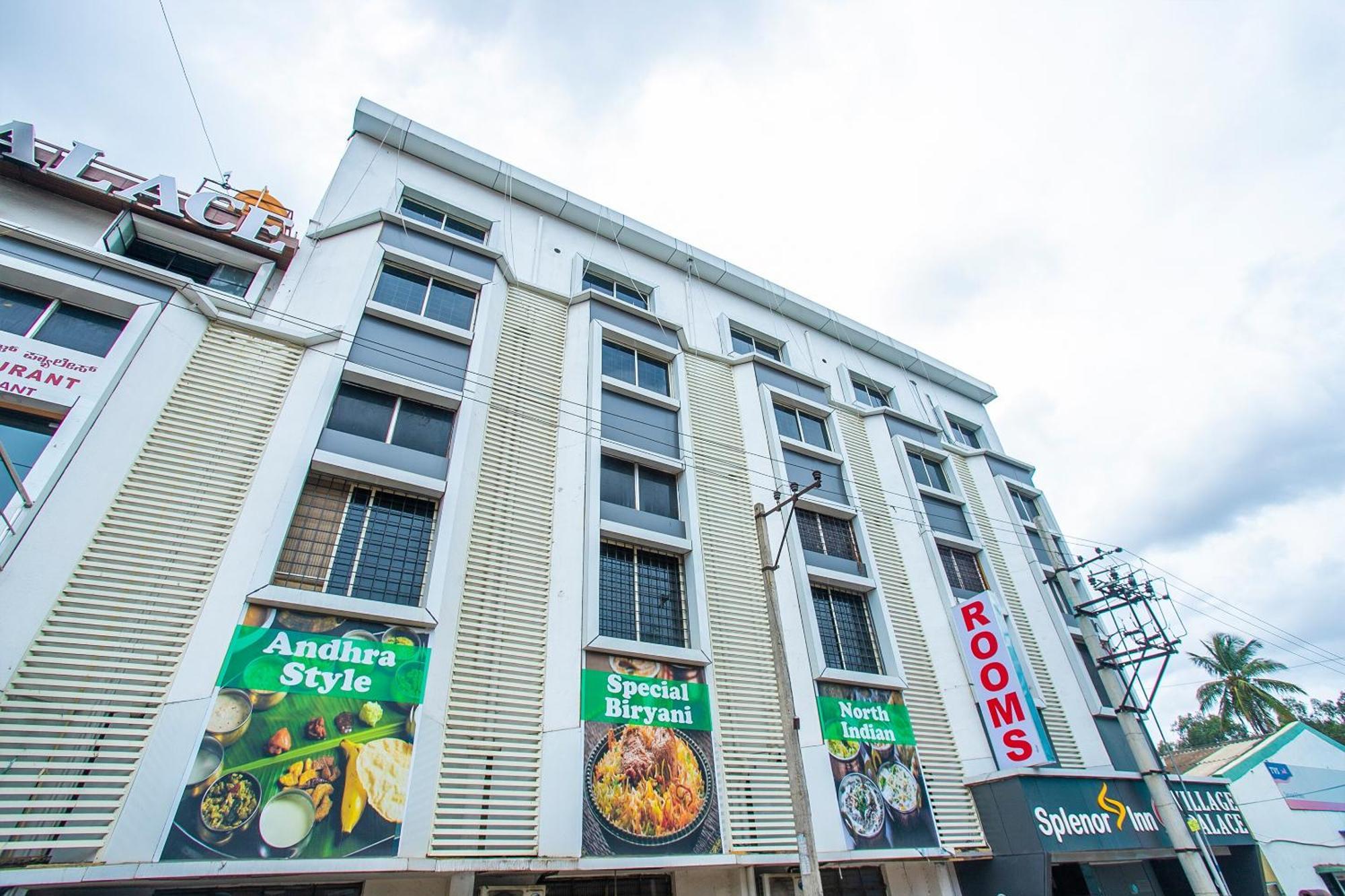 Oyo Splenor Hotel