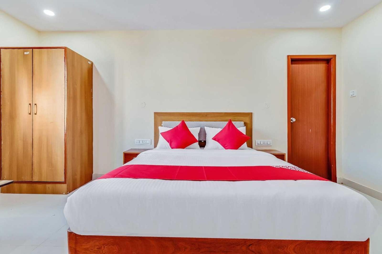 Collection O Champion Paradise Hotel Bangalore