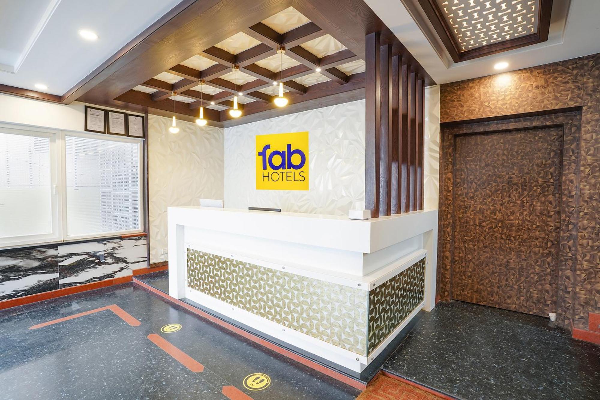Fabhotel Savi - Nr Mantri Square Mall Bangalore