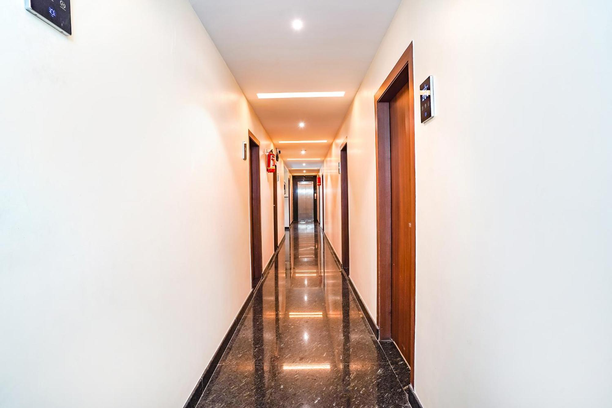 Fabhotel Savi - Nr Mantri Square Mall Hotel Bangalore