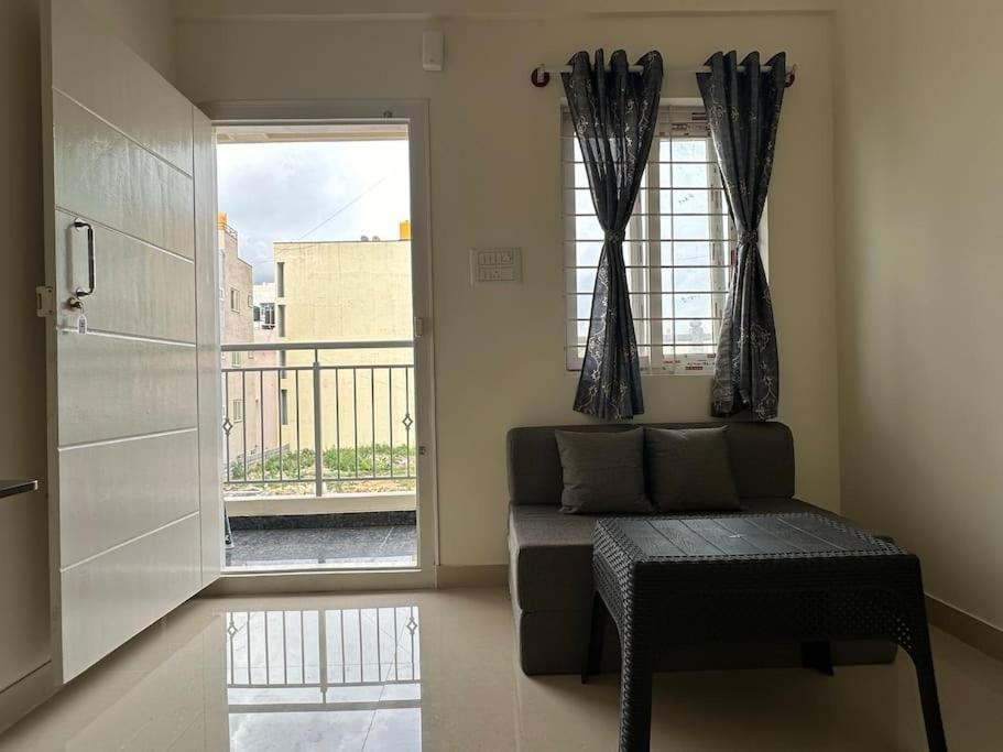 Apartment Compact 1bhk In Haralur Near Hsr 4th Floor 402 *