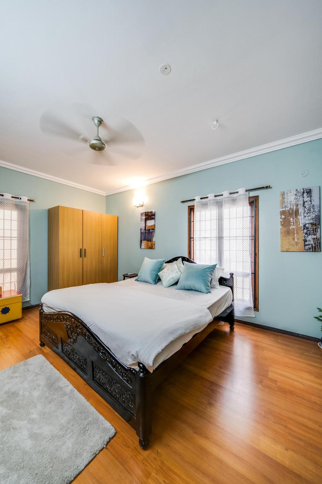 Villa Waterfall Manor Luxury Bangalore