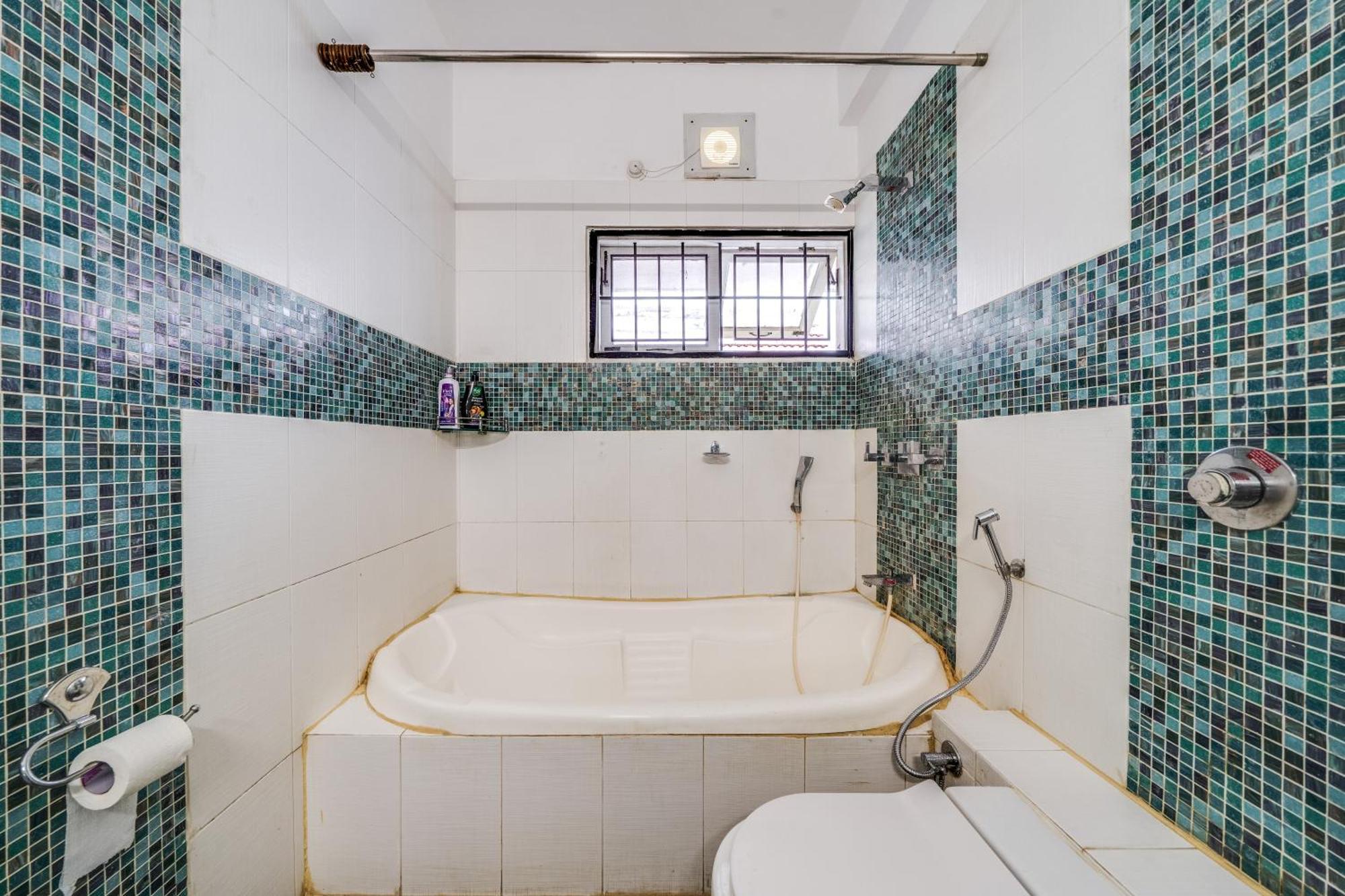 Waterfall Manor Luxury * Bangalore