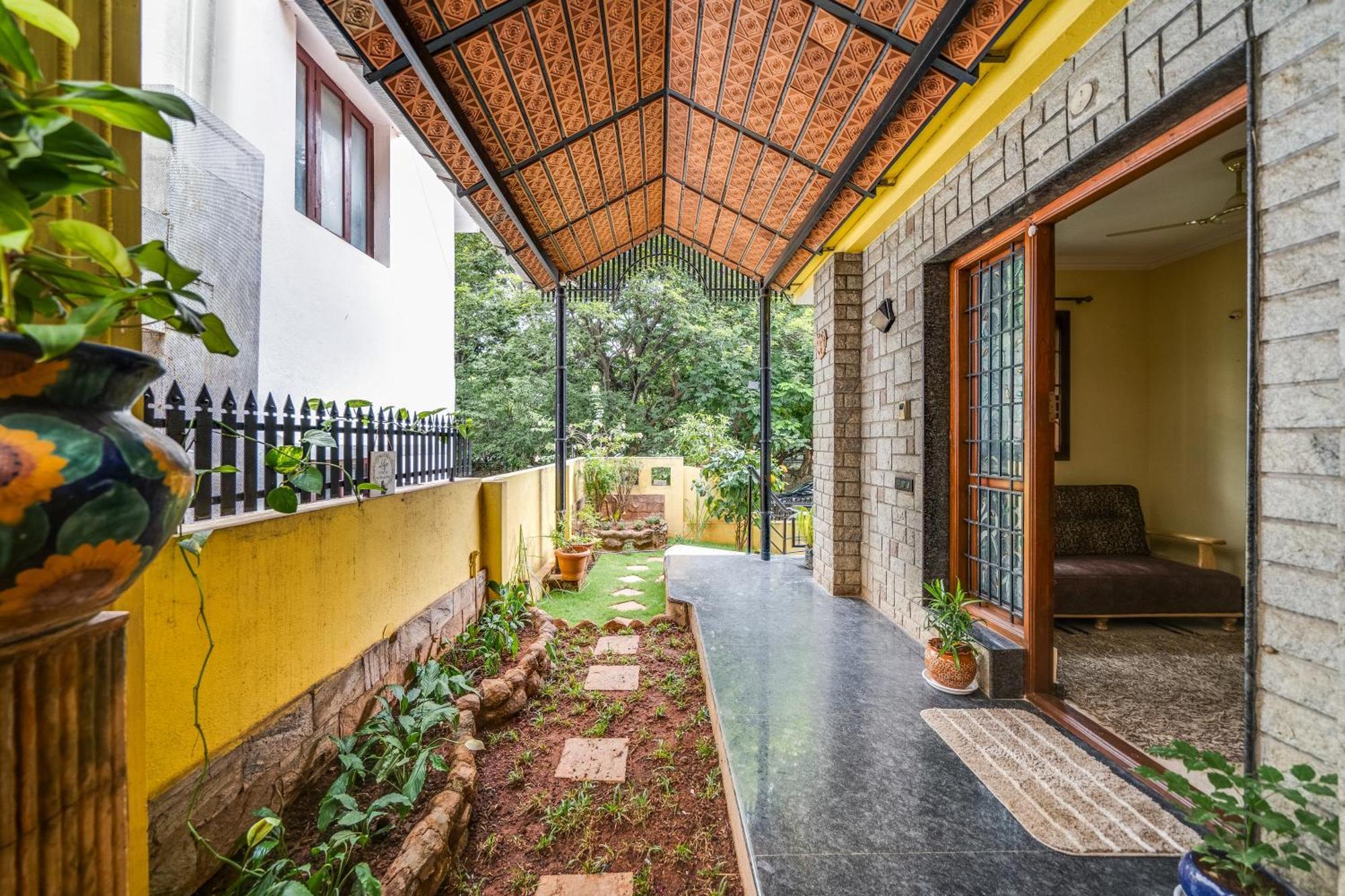 Villa Waterfall Manor Luxury