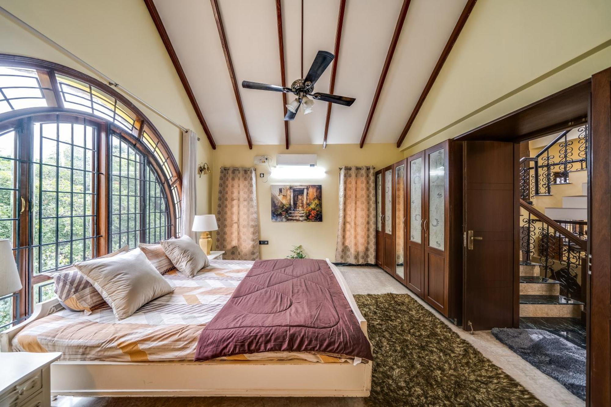 Waterfall Manor Luxury