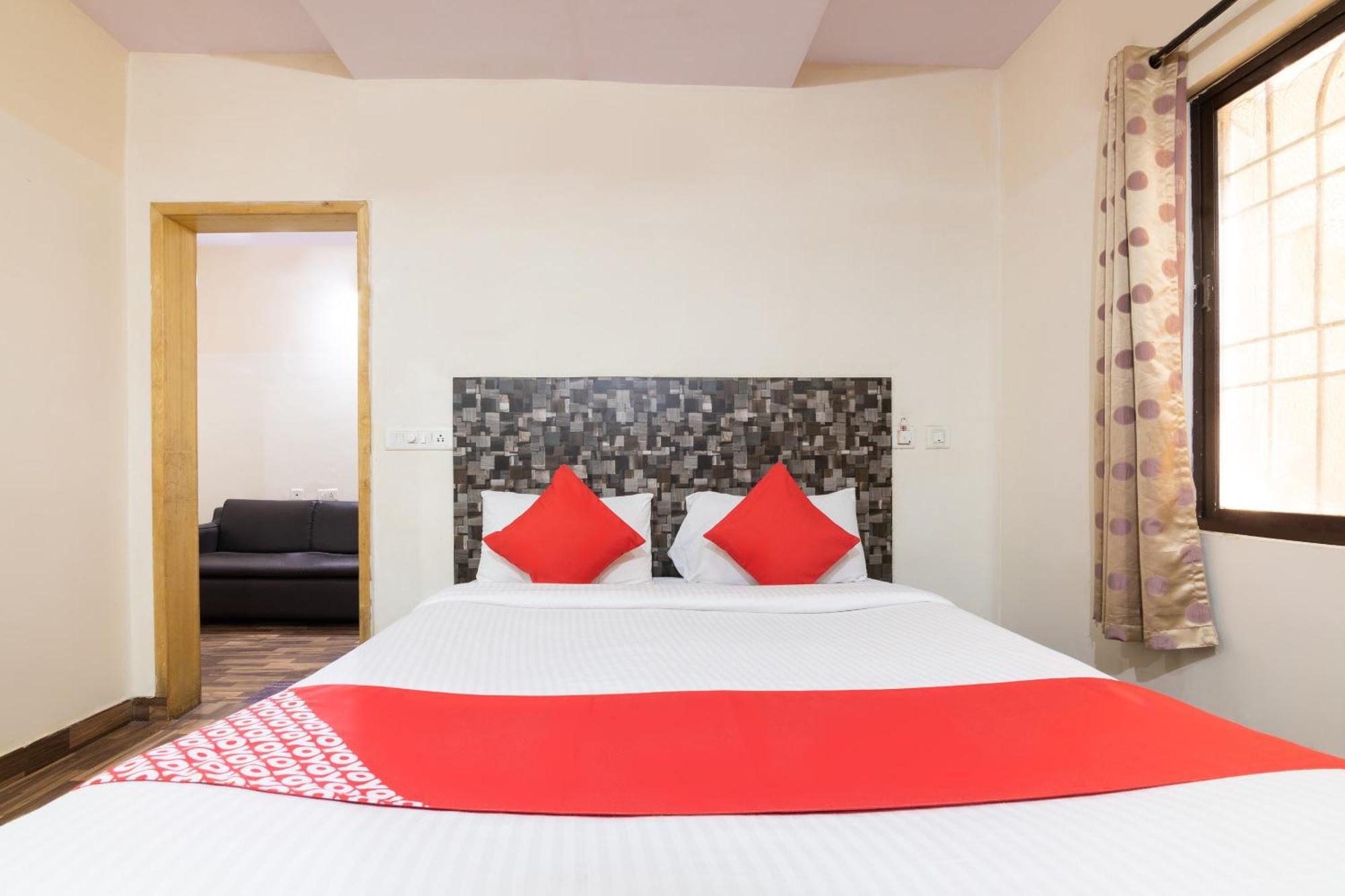 O Rajmahal Boarding & Hotel 3*