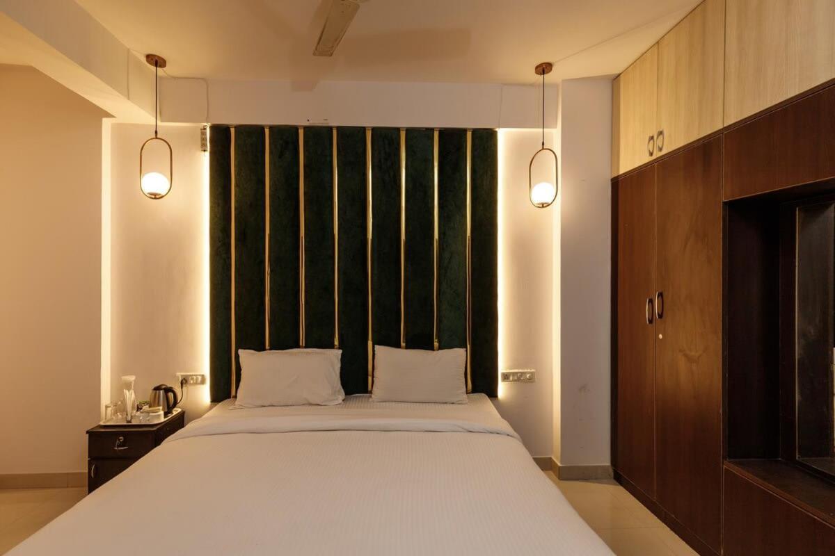 Opulence By Red Olive 3bhk Ac Manyata Tech Park