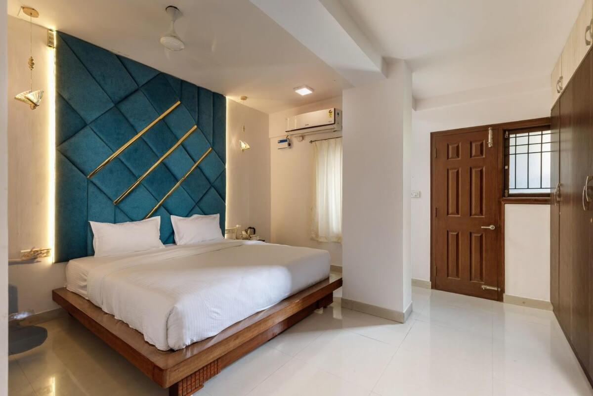 Opulence By Red Olive 3bhk Ac Manyata Tech Park *