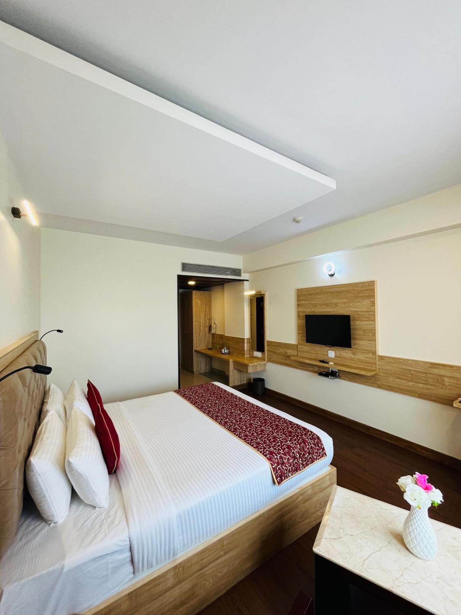 Hotel Abhimaani Vasathi, Rajajinagar 3*