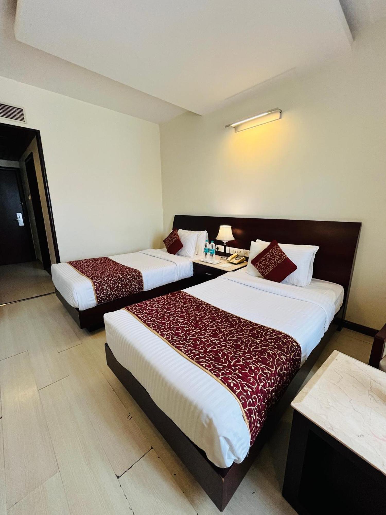Abhimaani Vasathi, Rajajinagar 3* Bangalore