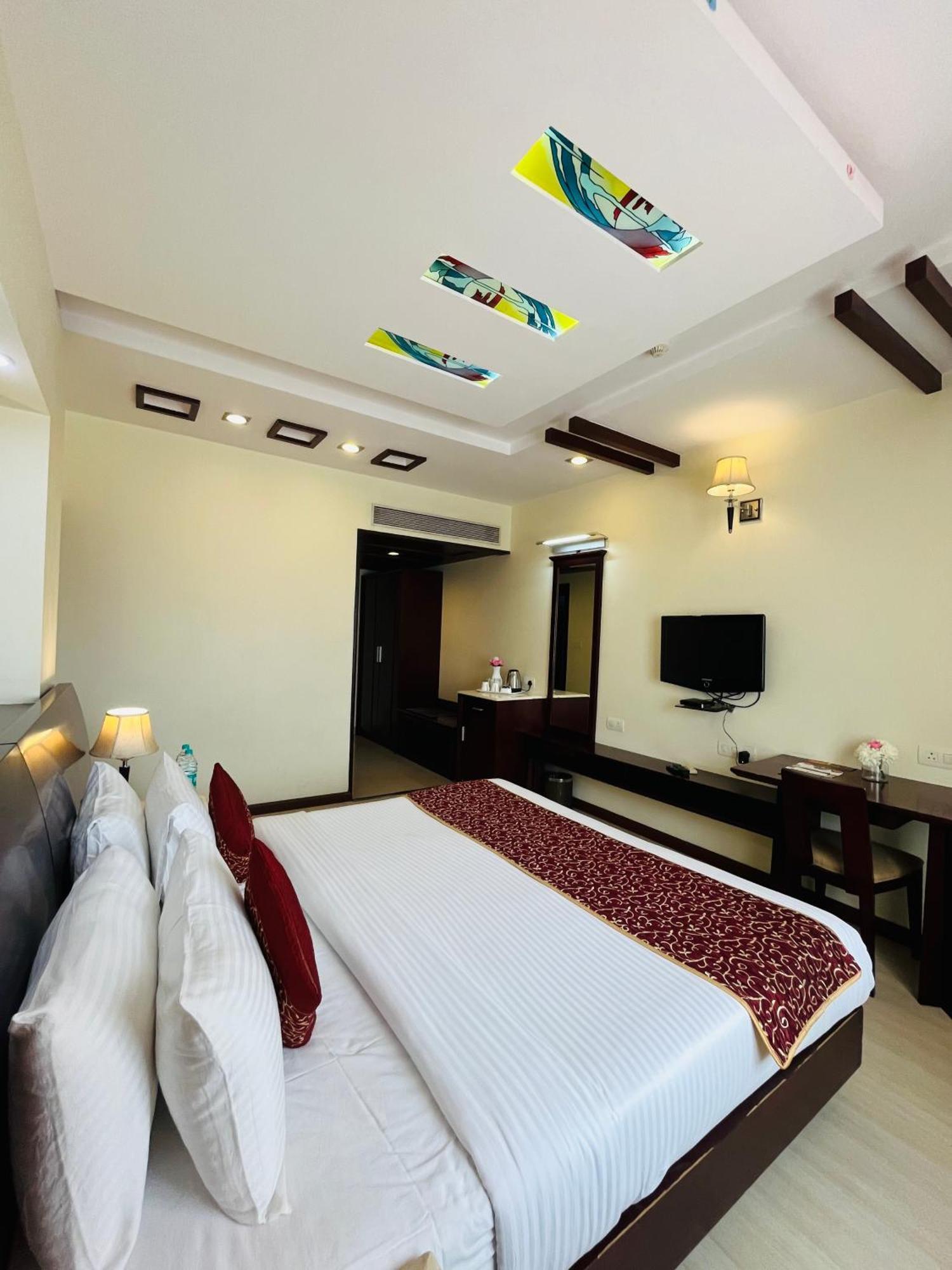 Abhimaani Vasathi, Rajajinagar 3*