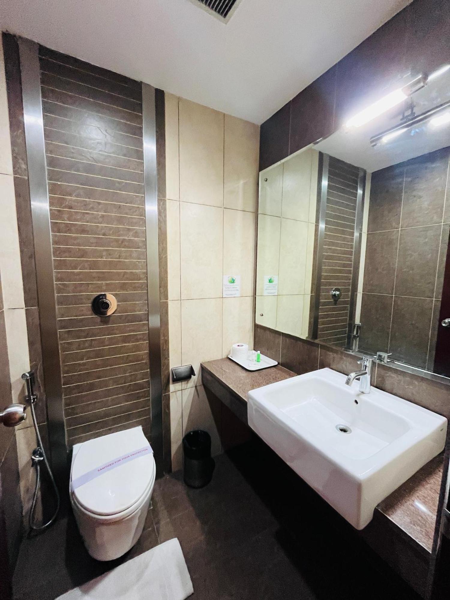 Hotel Abhimaani Vasathi, Rajajinagar 3*