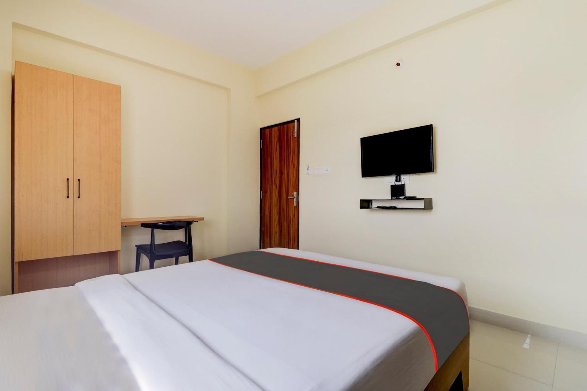 Hotel O Golden Grand