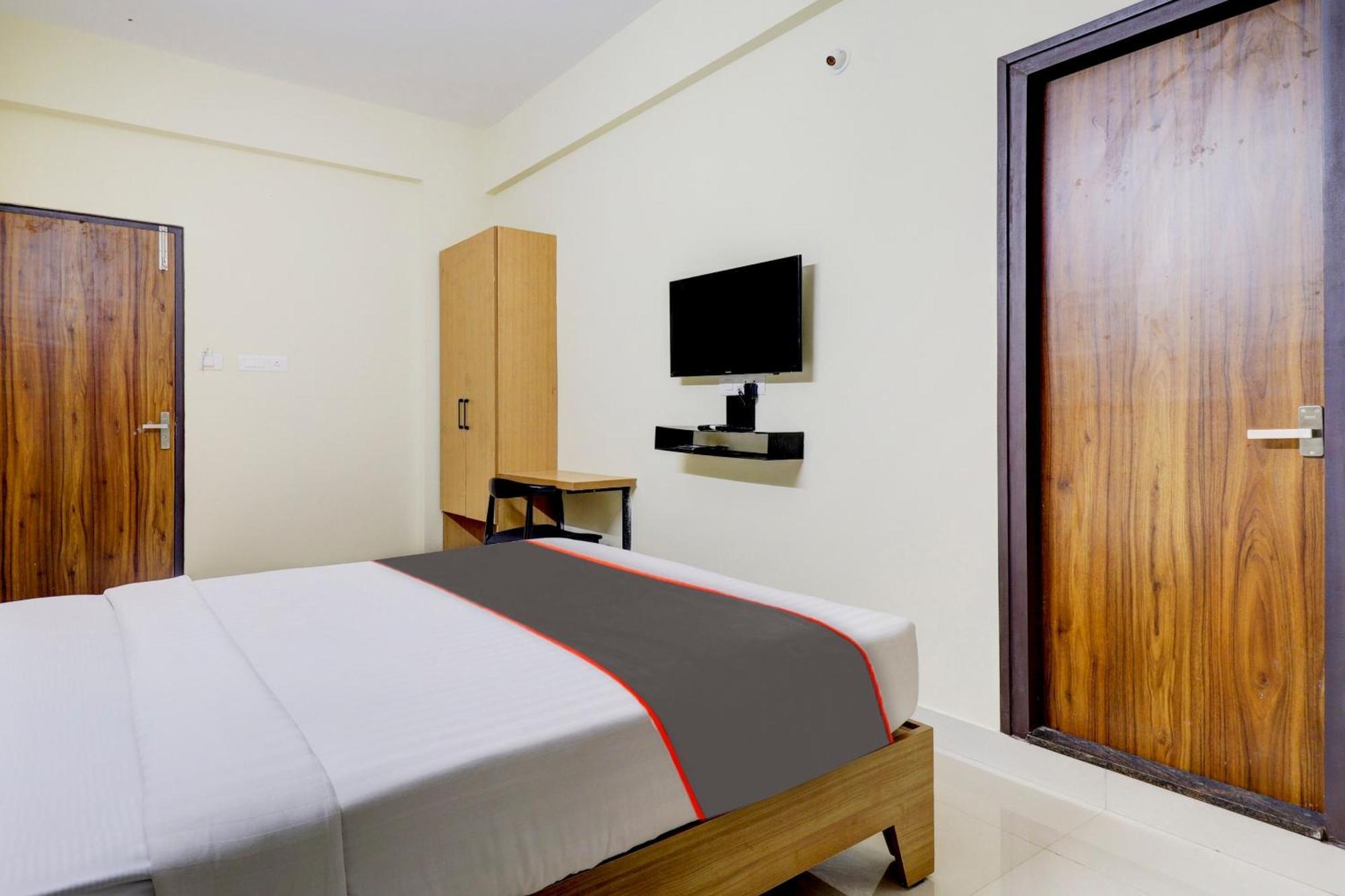 Hotel O Golden Grand 3*