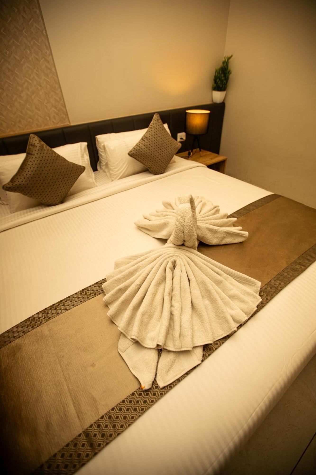 Vrr Astoria & Convention Center * Bangalore