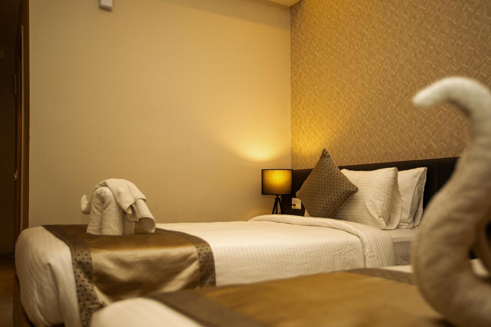 Resort Vrr Astoria & Convention Center Bangalore