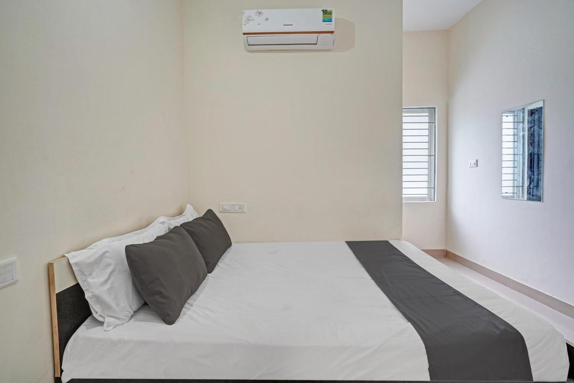 Hotel O Mg Boarding And Lodging Bangalore
