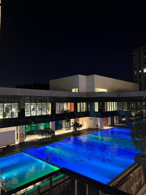 Cozy Pool View In Hebbal