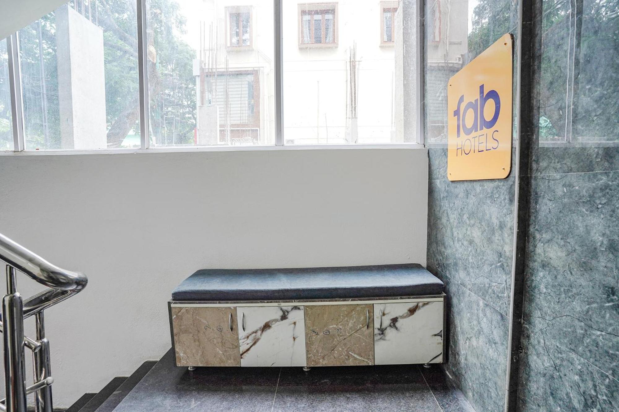 Hotel Fabhotel Rlv Palace - Nr Kengeri Satellite Town Bangalore