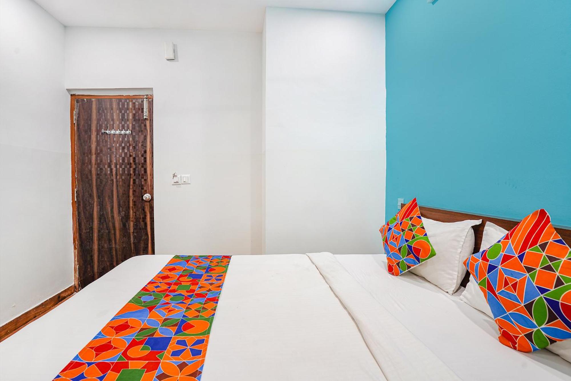 Fabhotel Rlv Palace - Nr Kengeri Satellite Town 3* Bangalore