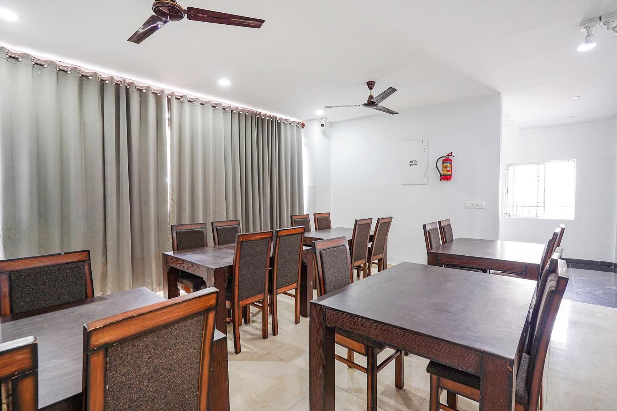 Fabhotel Rlv Palace - Nr Kengeri Satellite Town 3* Bangalore
