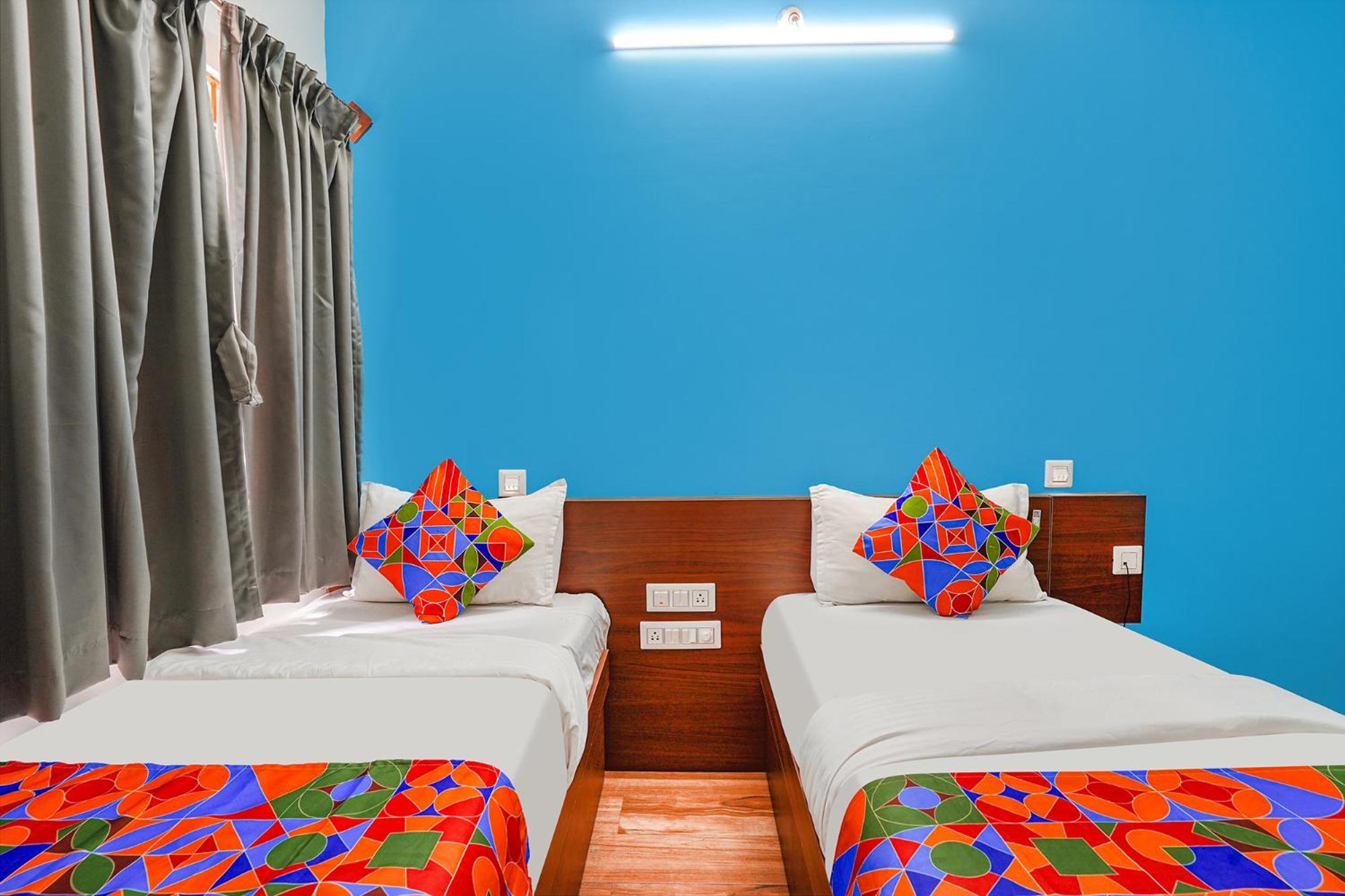 Fabhotel Rlv Palace - Nr Kengeri Satellite Town