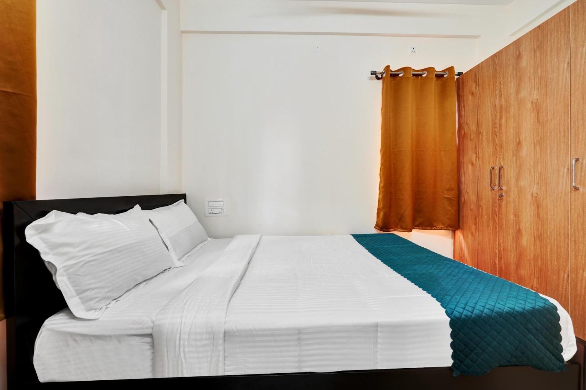 Room2go Apartment *