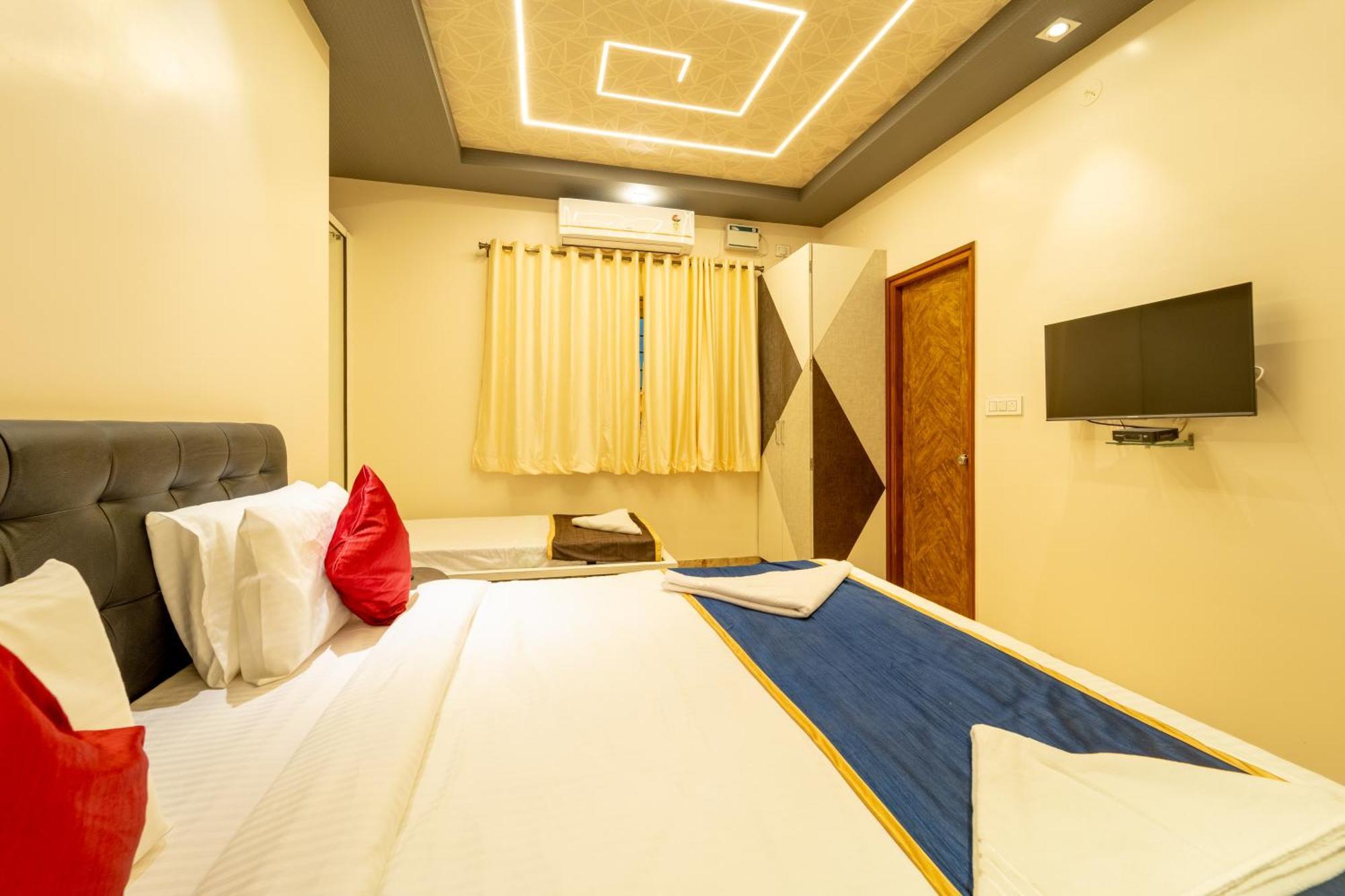 Seasons - Hbr Hotel Bangalore