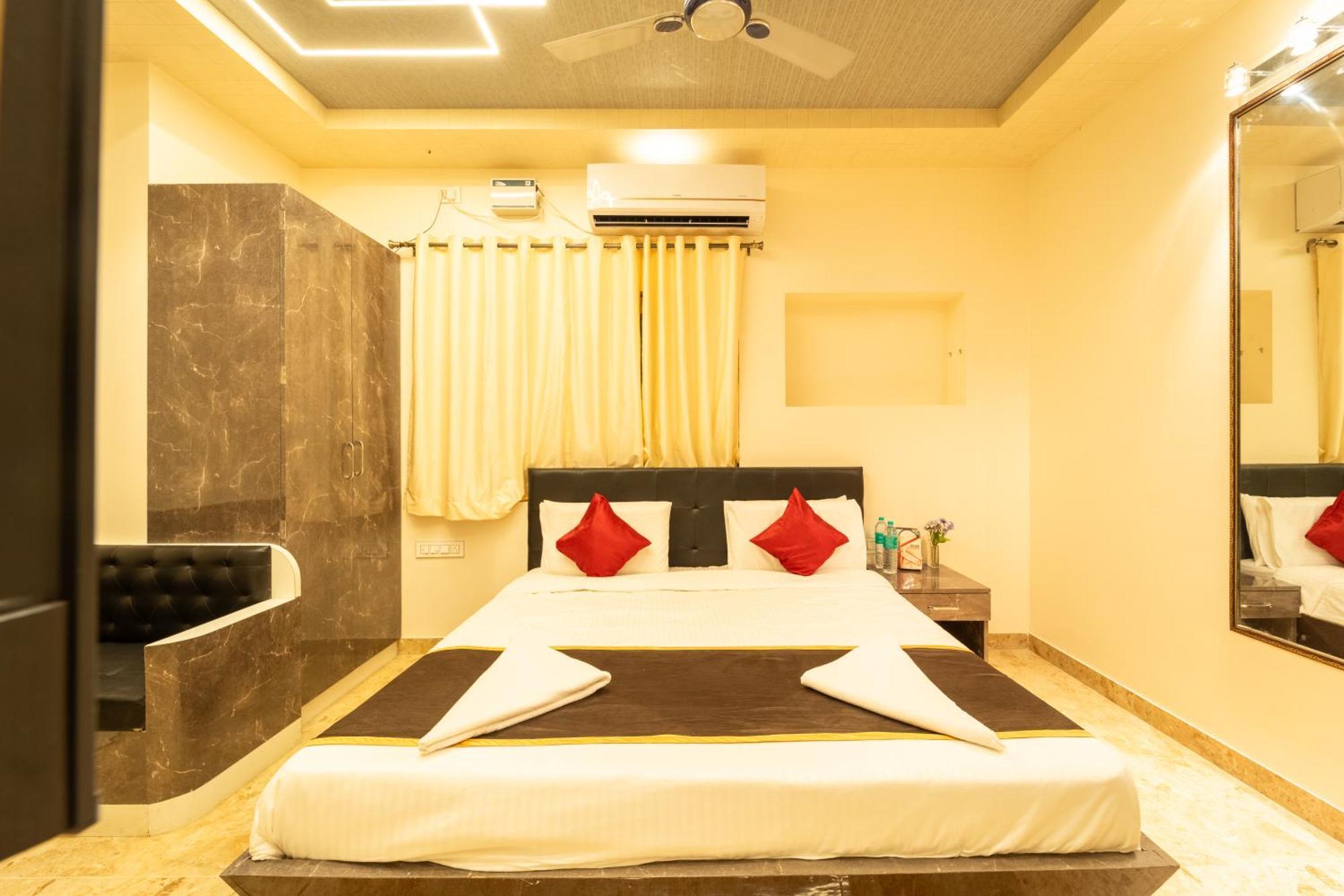 Hotel Seasons - Hbr Bangalore