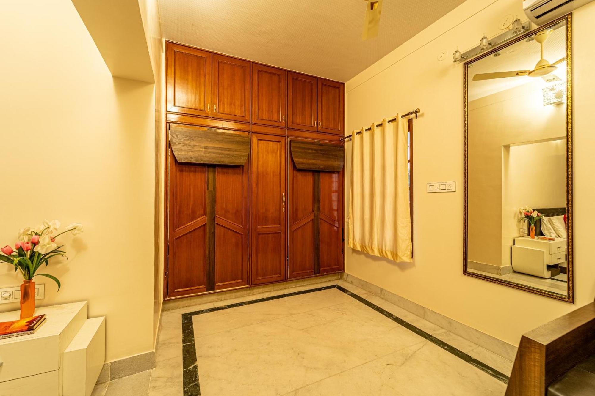 Seasons - Hbr Hotel 3*