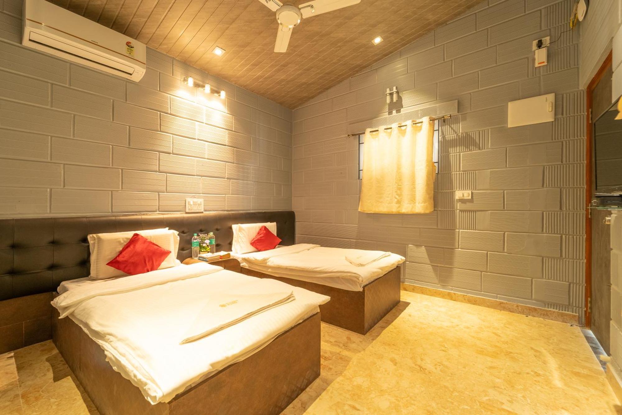 Seasons - Hbr Hotel