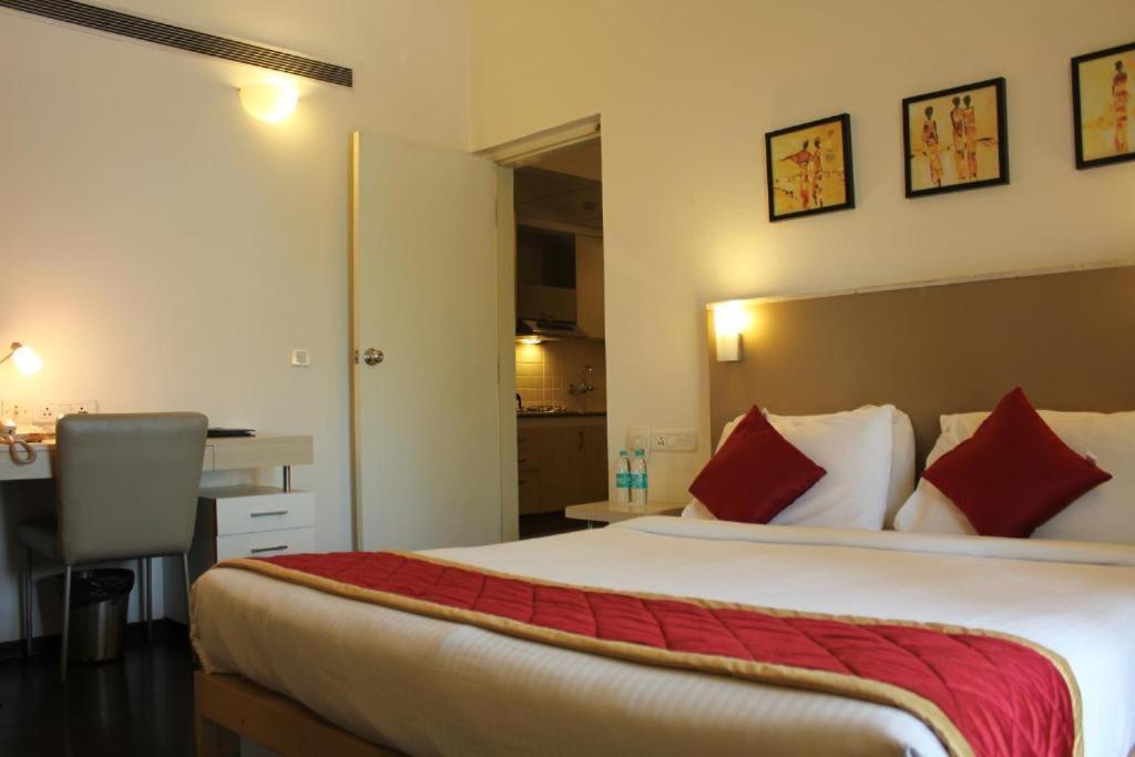 Hotel Amc Comforts 3*