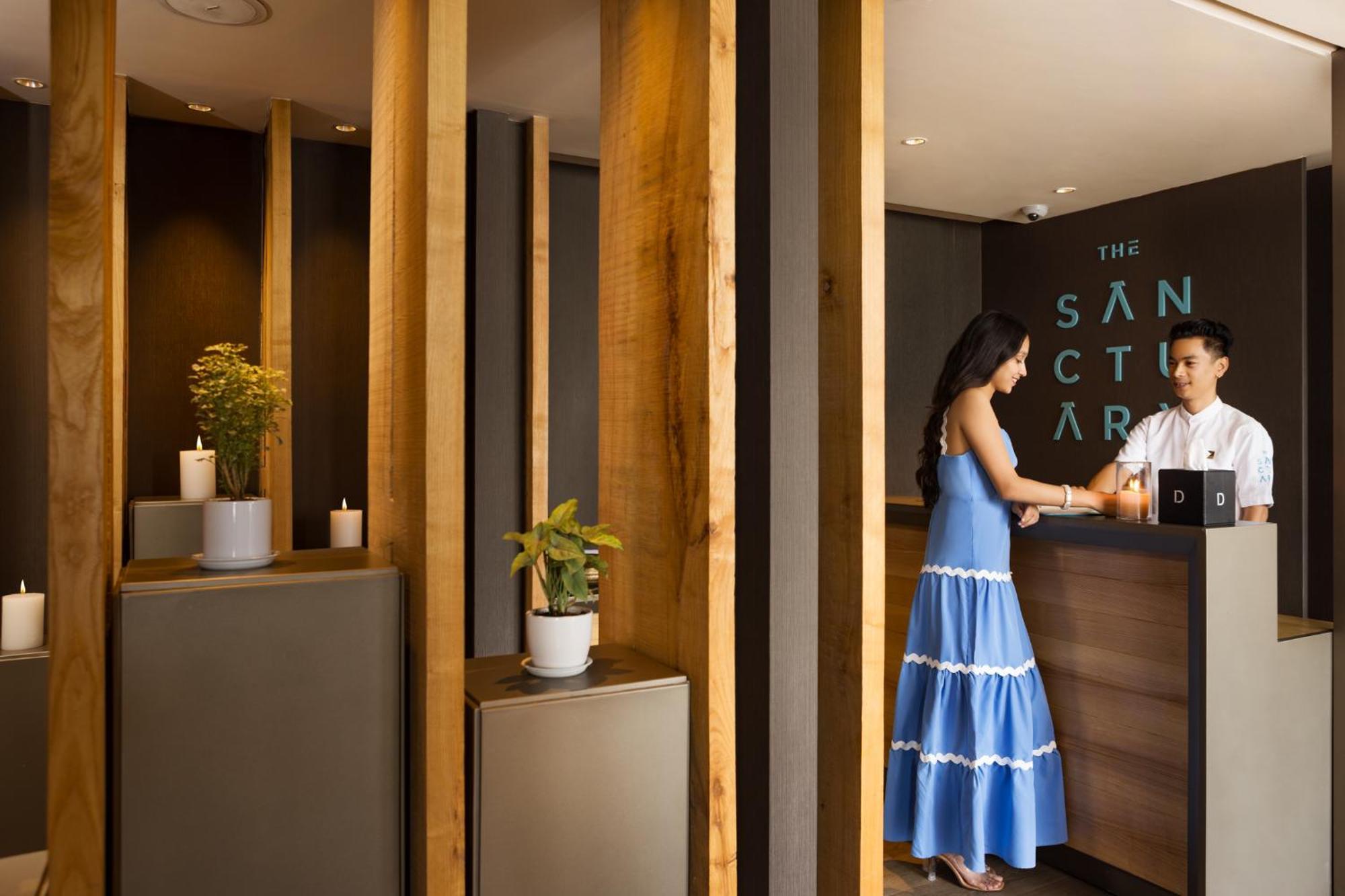 The Den, Hotel 5*