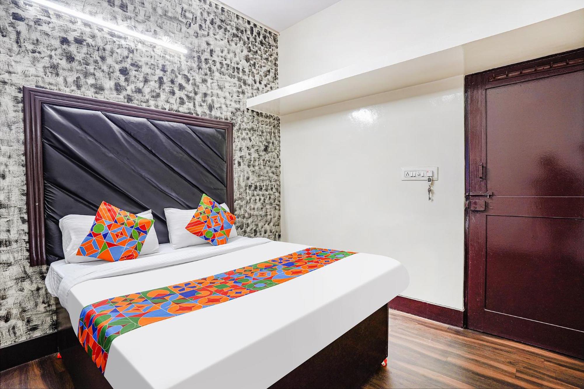 Hotel Fabexpress Pavithraa Edition - Nr Yeshwantpur Circle