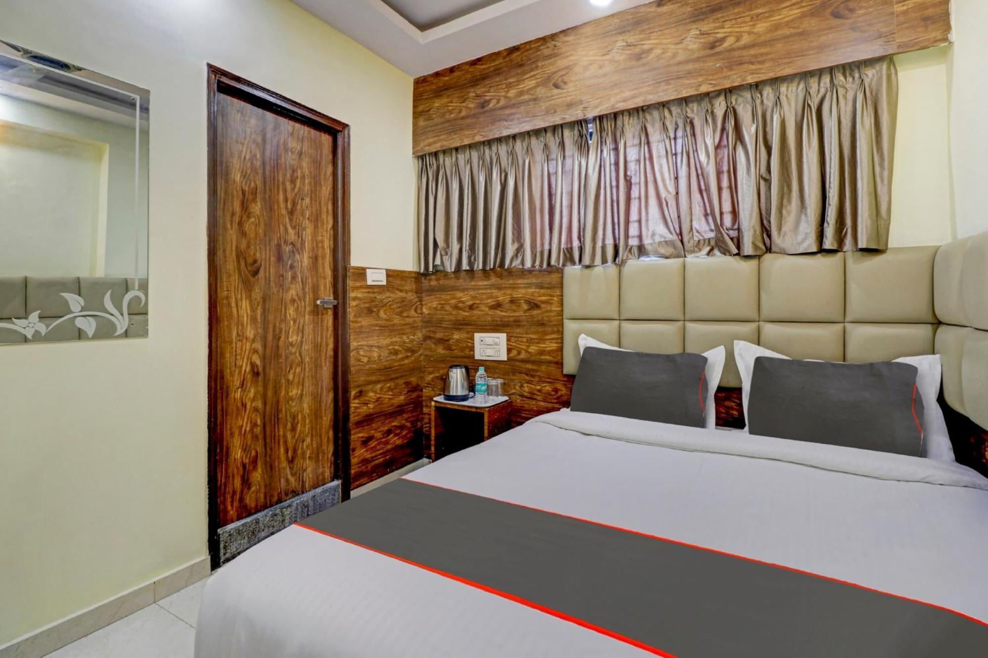 Collection O Karthika Residency