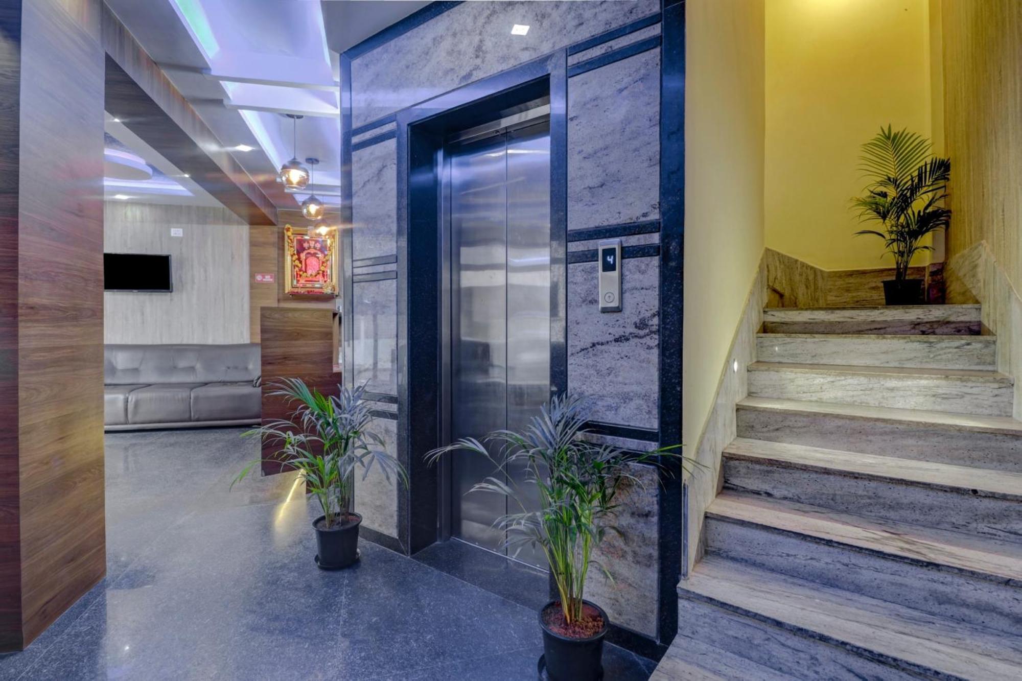 Collection O Karthika Residency Bangalore