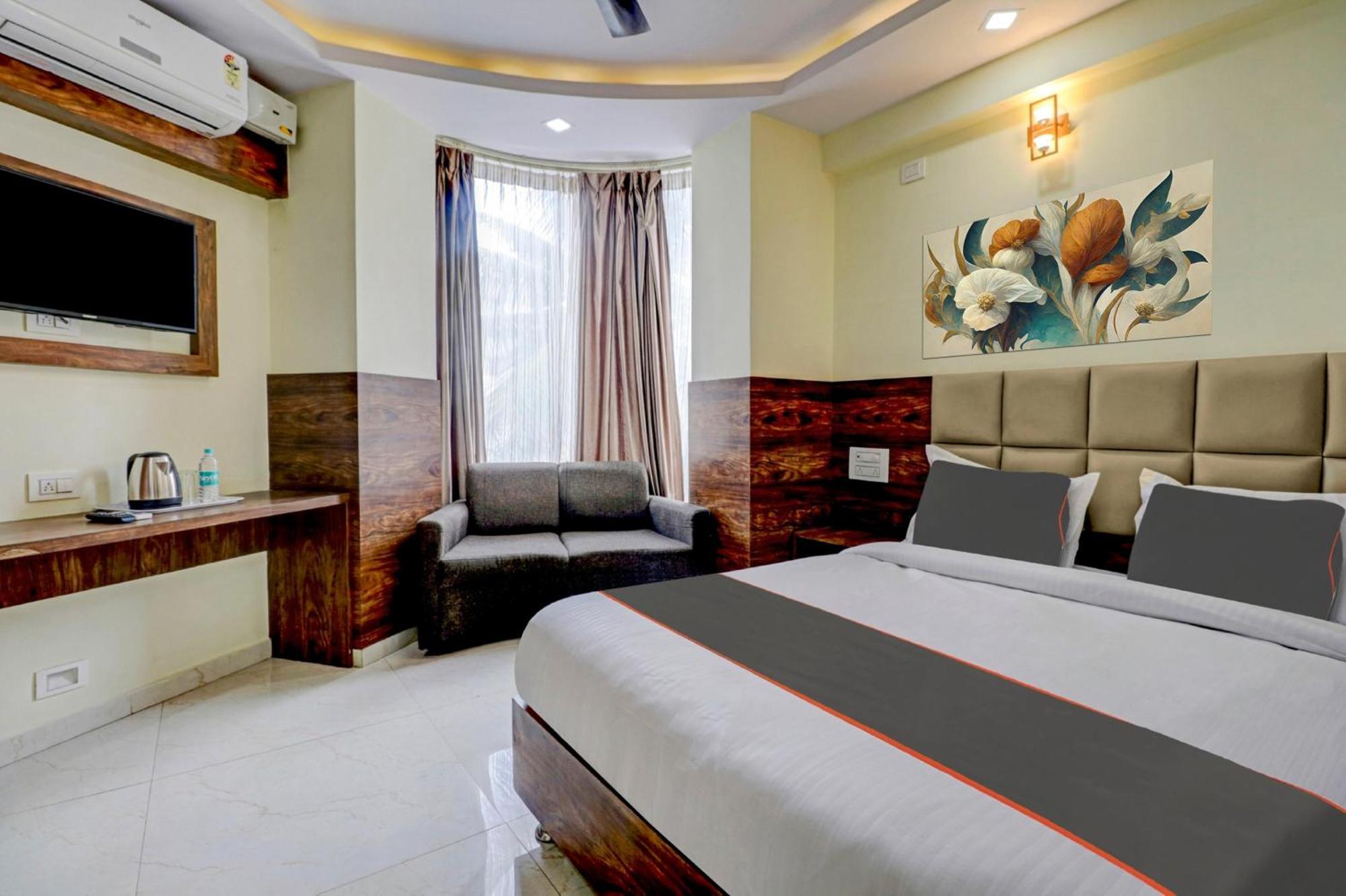 Collection O Karthika Residency Hotel 4*