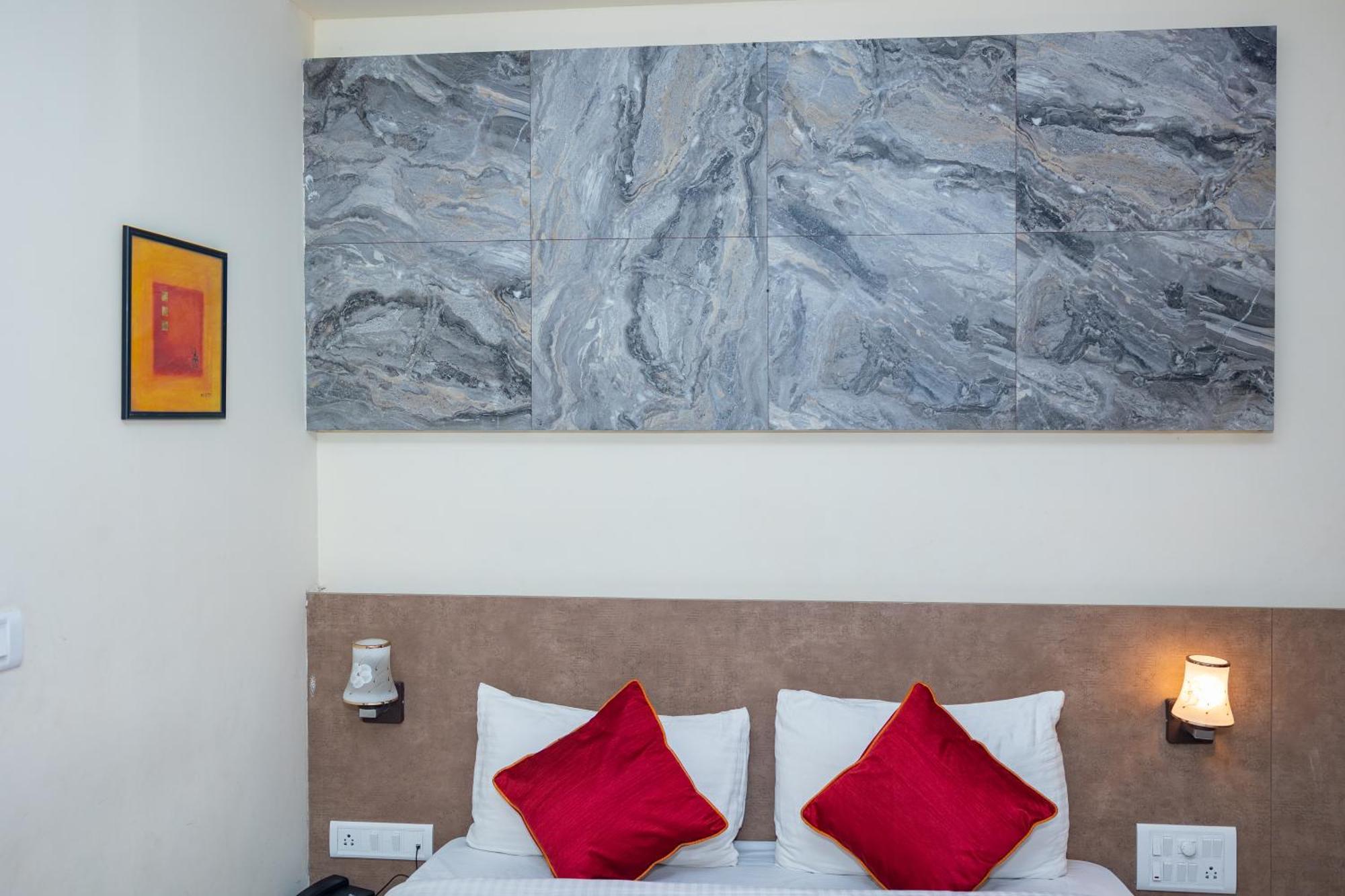 Ishwerya Hotel Bangalore