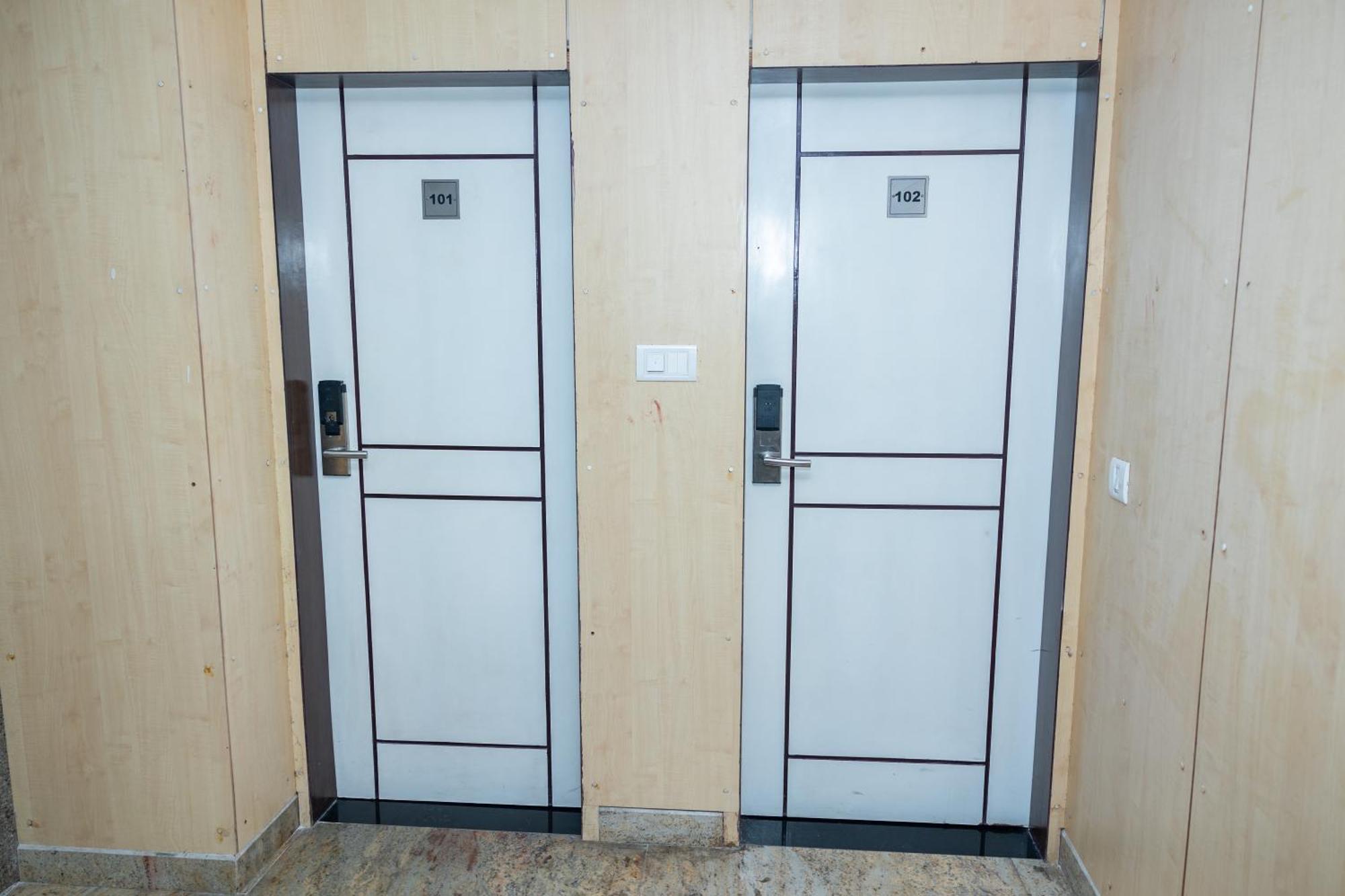 Hotel Ishwerya Bangalore
